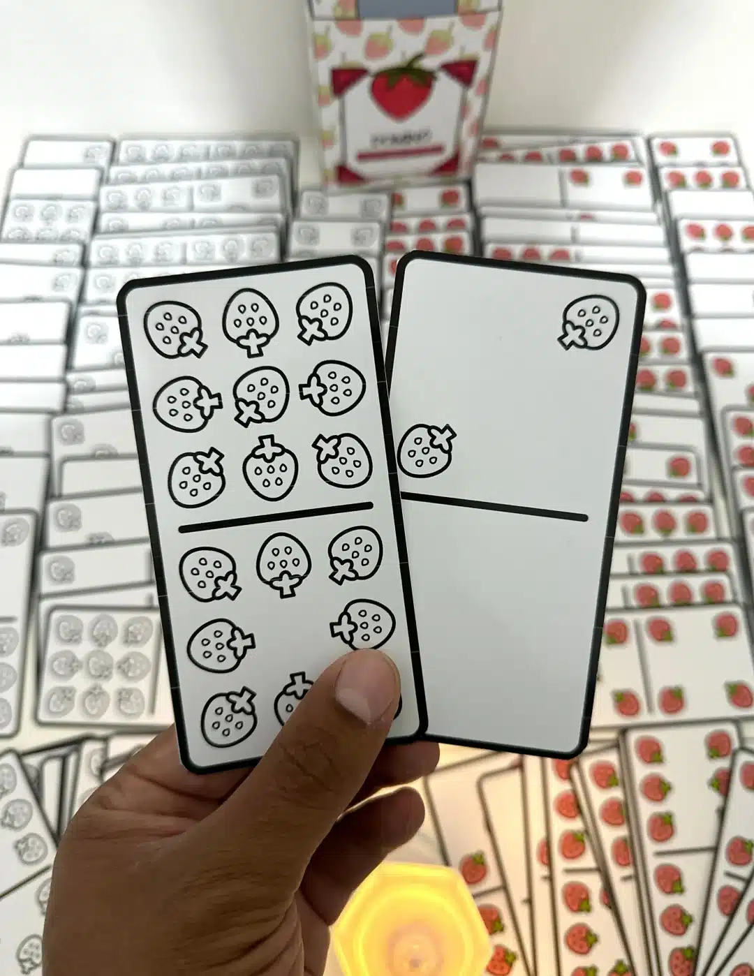 Dominó das Quantidades tema Morango - Imagem 3
